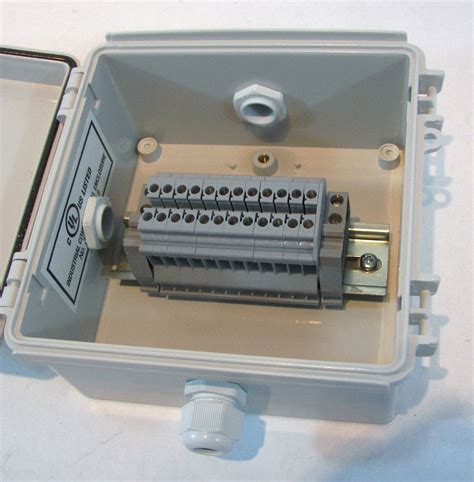 electrical service splice box